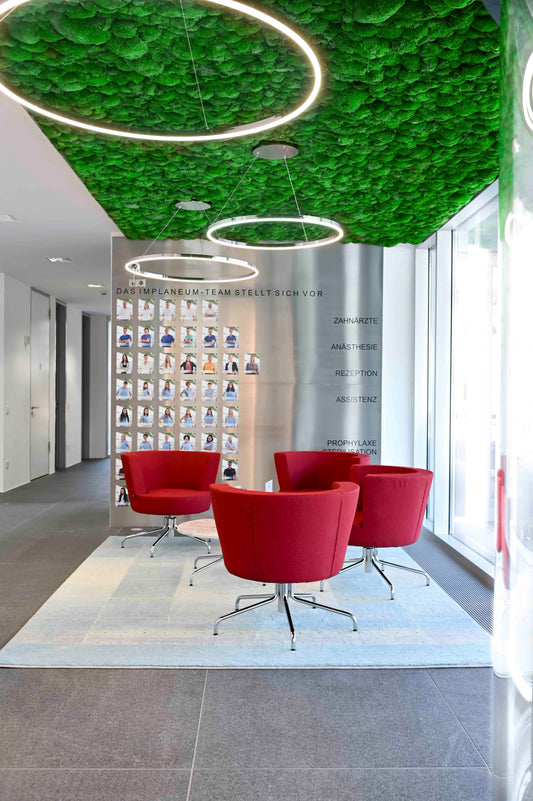 Mooswand Arztpraxis Wartezimmer 2026 – Dream in Green Implaneum