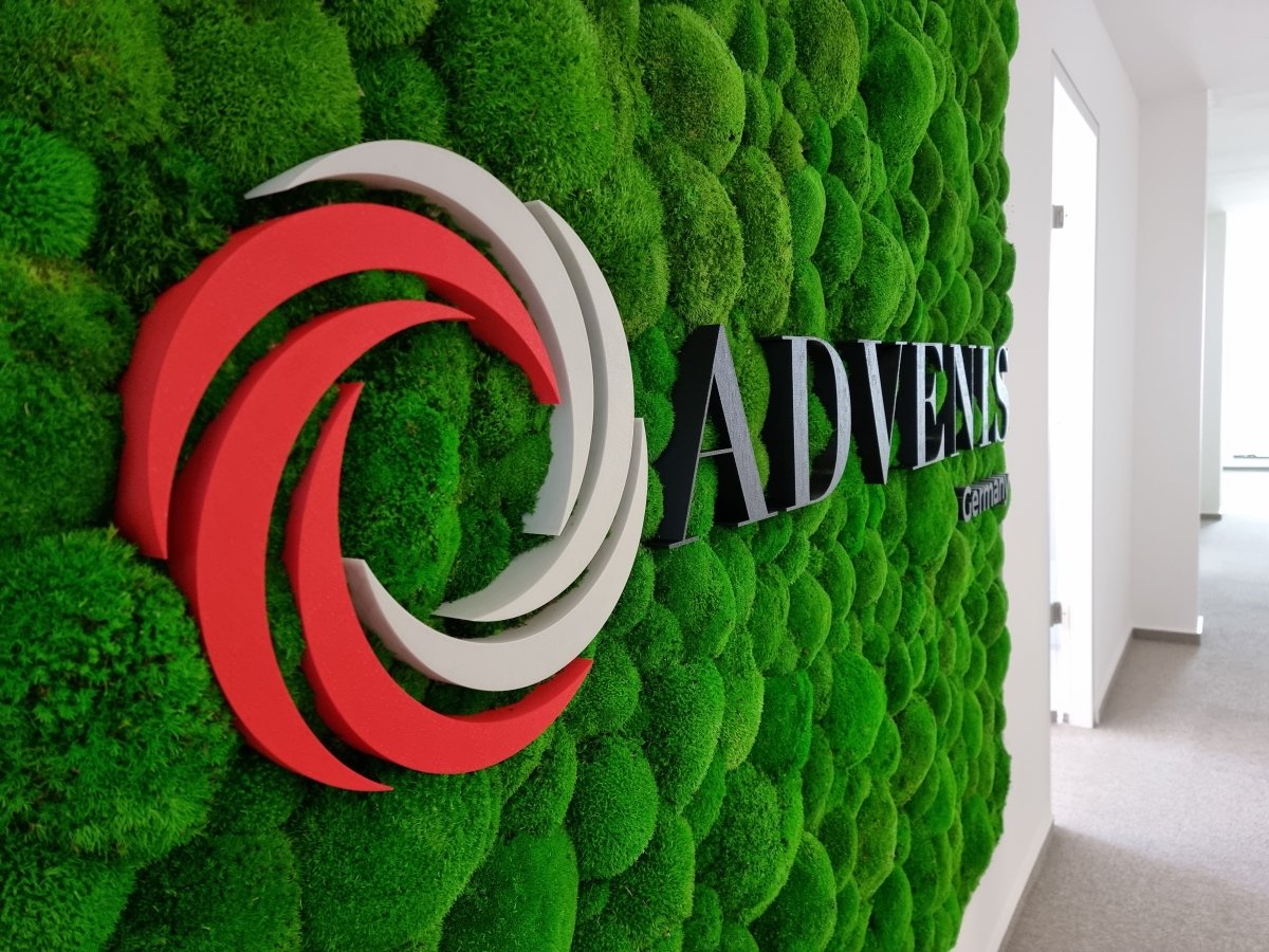 Advenis Hügelmoos Logo
